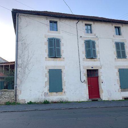 Townhouse 26 Chambres D'Hotes Civray Hotel Экстерьер фото