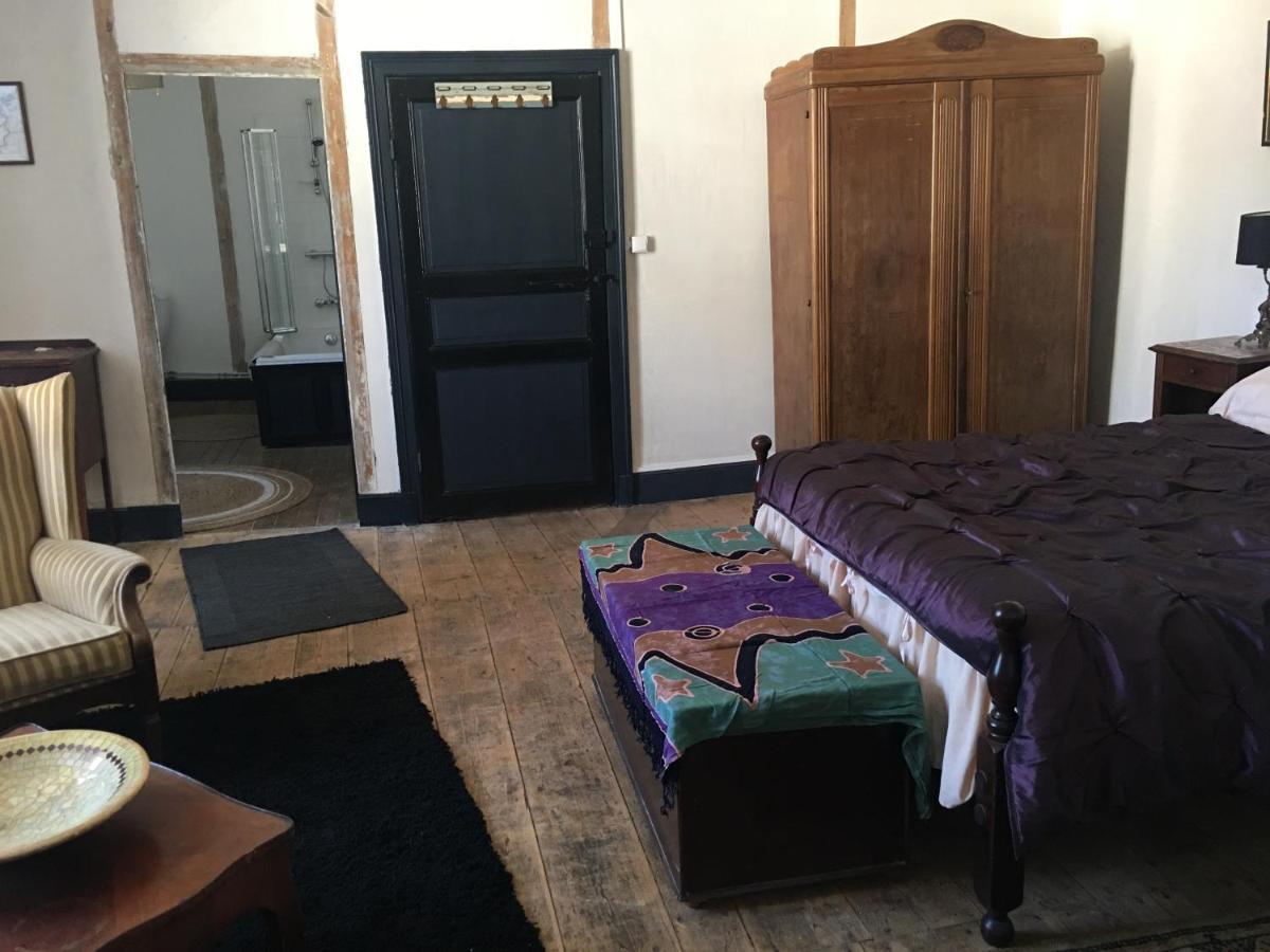 Townhouse 26 Chambres D'Hotes Civray Hotel Экстерьер фото