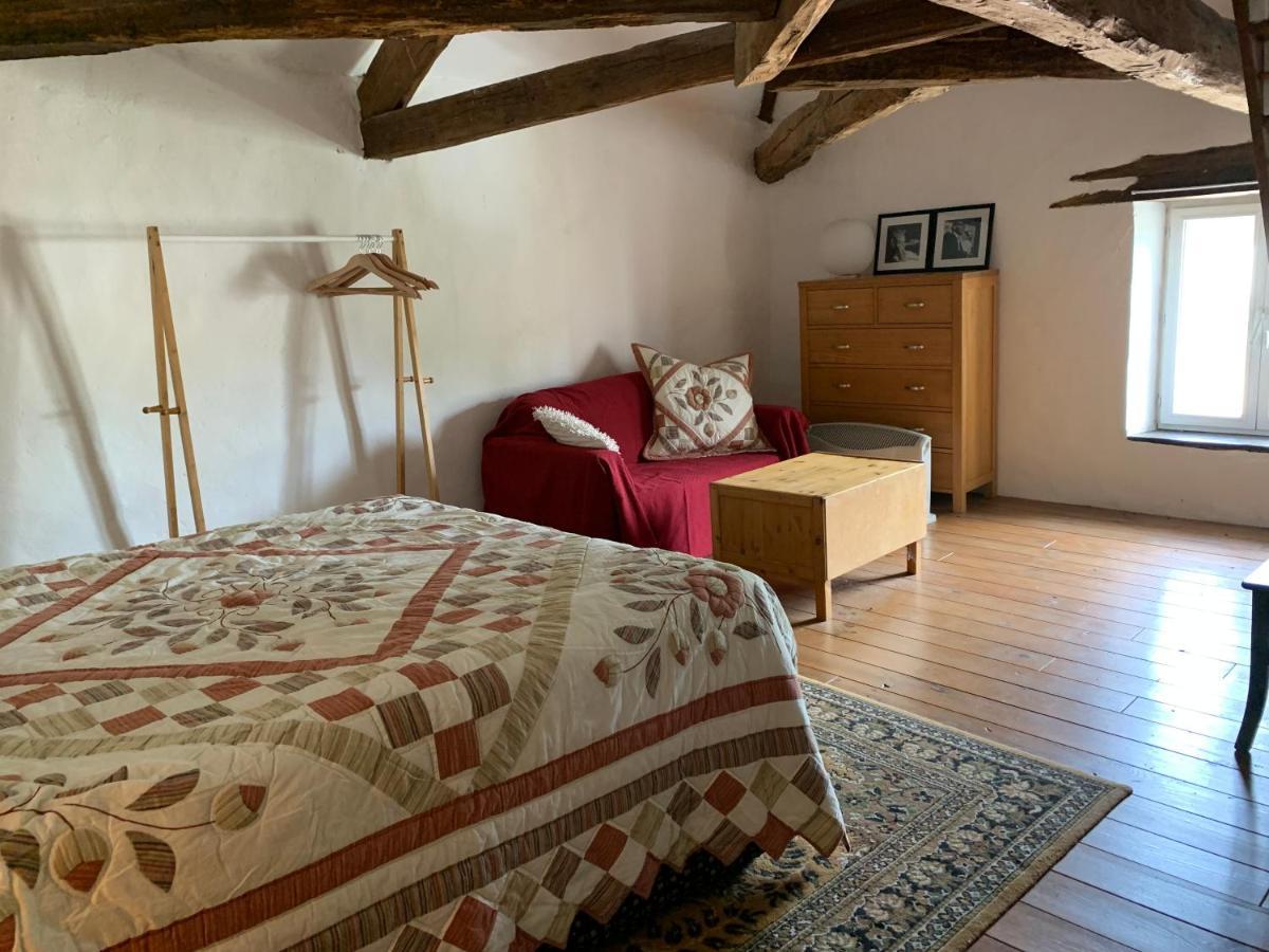 Townhouse 26 Chambres D'Hotes Civray Hotel Экстерьер фото